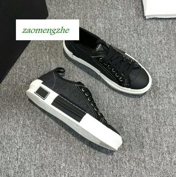 new classics b23 "single m classic as the main vision, in the way of large-area printing on the upper lovers size 42, Black
new classics b23 "single m classic as the main vision, in the way of large-area printing on the upper lovers size 42, Black