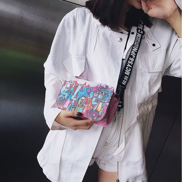 personality graffiti handbags ladies pu leather zipper square shoulder bags rock style party soft messenger bags for women #zb
personality graffiti handbags ladies pu leather zipper square shoulder bags rock style party soft messenger bags for women #zb