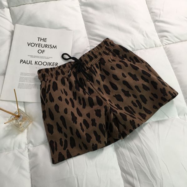 womens designer sportshorts leopard print casual shorts women wear loose and wild high waist hip wide leg pants luxury fashion, White;black
womens designer sportshorts leopard print casual shorts women wear loose and wild high waist hip wide leg pants luxury fashion, White;black