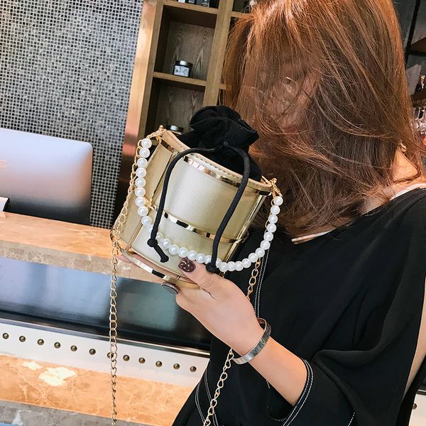 2020 new women's shoulder bag fashion retro bucket bag solid color small fresh pearl crossbody handbag bucket
2020 new women's shoulder bag fashion retro bucket bag solid color small fresh pearl crossbody handbag bucket