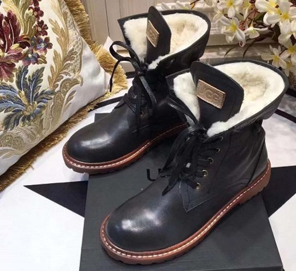 dhl)woman designer boots martin desert boot flamingos love arrow medal 100% real leather coarse size eu35-40 with box u2708, Black
dhl)woman designer boots martin desert boot flamingos love arrow medal 100% real leather coarse size eu35-40 with box u2708, Black