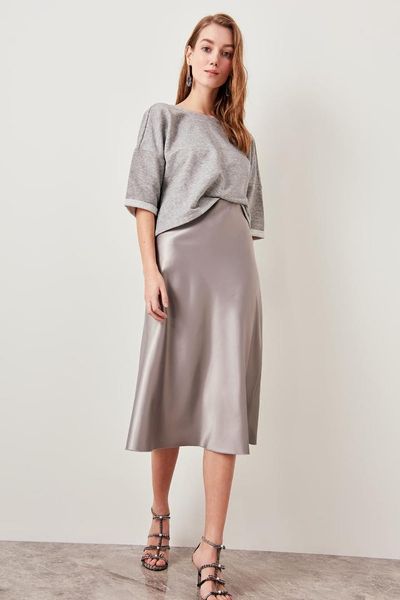 trendyol silver silk satin skirt high-waist women knee-length skirt chic styletofss19wx0013, Black
trendyol silver silk satin skirt high-waist women knee-length skirt chic styletofss19wx0013, Black