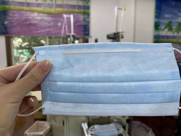 random color useful disposable face masks ready to ship normal life mouth masks practical dustproof and anti-virus
random color useful disposable face masks ready to ship normal life mouth masks practical dustproof and anti-virus