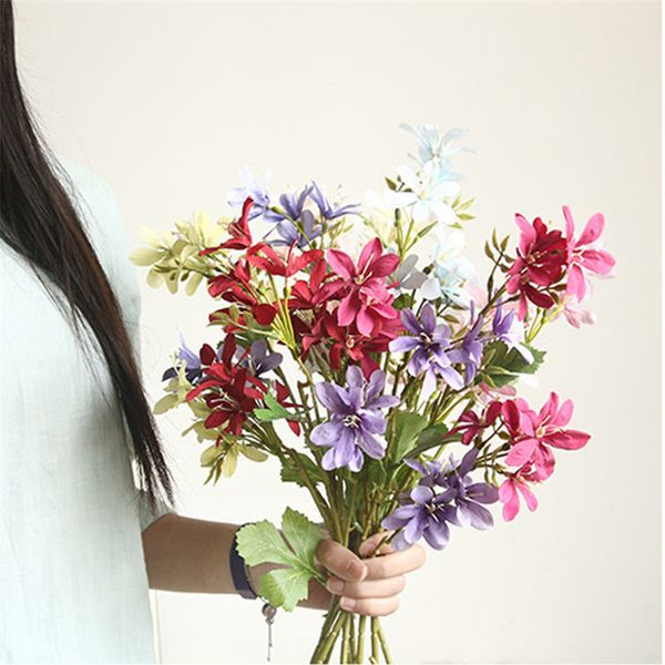 2 branch cute silk daisy artificial decorative flower wedding flower wedding holding road lead table decoration
2 branch cute silk daisy artificial decorative flower wedding flower wedding holding road lead table decoration