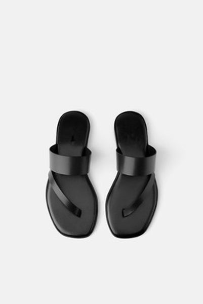 20 european and american new spring and summer daily casual black flat instep roman pinch sandals comfortable female slippers
20 european and american new spring and summer daily casual black flat instep roman pinch sandals comfortable female slippers