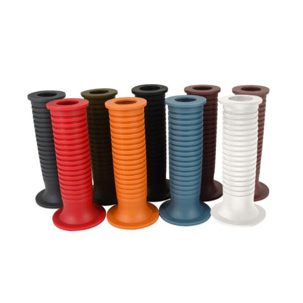 1 pair tpu universal vintage motorcycle handlebar cover bike grips non-slip bicycle handlebar grips random color 22/24mm
1 pair tpu universal vintage motorcycle handlebar cover bike grips non-slip bicycle handlebar grips random color 22/24mm