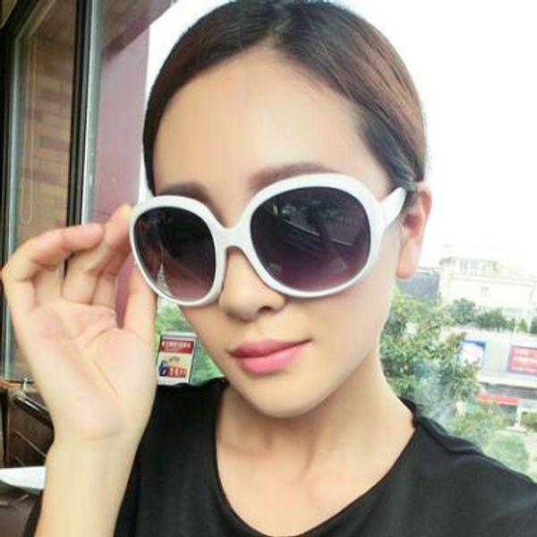 new fashion sunglasses women brand designer gradient lens driving sun glasses uv400 sunglasses moq 20 pcs, White;black
new fashion sunglasses women brand designer gradient lens driving sun glasses uv400 sunglasses moq 20 pcs, White;black