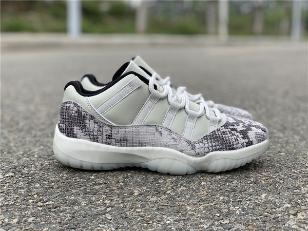 2019 11 xi grey low men basketball shoes sports sneakers fashion outdoor trainers with box size 40-47 wholesale 8-13
2019 11 xi grey low men basketball shoes sports sneakers fashion outdoor trainers with box size 40-47 wholesale 8-13