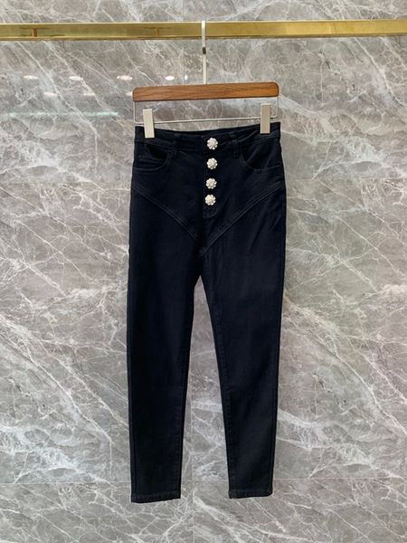 autumn and winter 2019 new women's symmetrical pocket decoration single breasted and spliced jeans small pants 1202, Blue
autumn and winter 2019 new women's symmetrical pocket decoration single breasted and spliced jeans small pants 1202, Blue