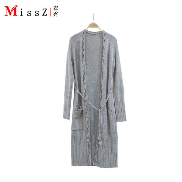 a new high-end european and american cardigan with a slim and long cashmere wool coat, White;black
a new high-end european and american cardigan with a slim and long cashmere wool coat, White;black
