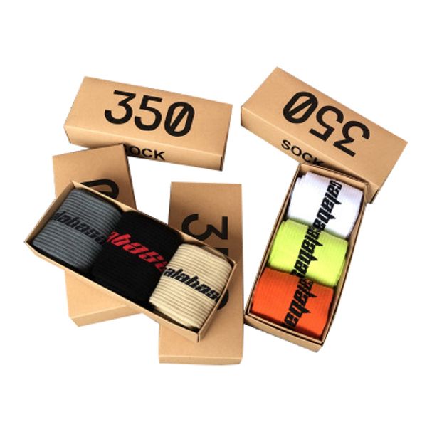 Mens Brand Fashion Hot Sell Letter Print Socks Hip Hop Street Contrast Color Socks Male Clothing
Mens Brand Fashion Hot Sell Letter Print Socks Hip Hop Street Contrast Color Socks Male Clothing