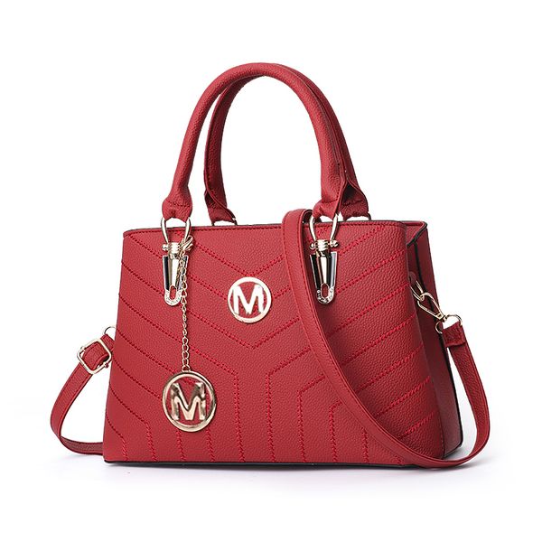 fashion women bag leather handbags pu shoulder bag 30cm crossbody bags luxury designer handbags for women messenger bags
fashion women bag leather handbags pu shoulder bag 30cm crossbody bags luxury designer handbags for women messenger bags