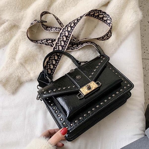 pu leather handbag with rivets vintage for woman's shoulder bags fashion for ladies messenger handbag be night bo
pu leather handbag with rivets vintage for woman's shoulder bags fashion for ladies messenger handbag be night bo