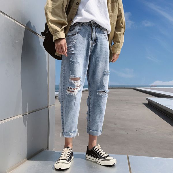 2020 spring and summer new youth popular men's chin korean men's ripped jeans fashion casual cropped pants blue s-2xl
2020 spring and summer new youth popular men's chin korean men's ripped jeans fashion casual cropped pants blue s-2xl