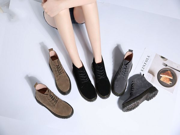 Women Boots Genuine Leather Winter Cow Suede Ankle Lace Up Motorcycle Round Short Plush Classic Shoe
Women Boots Genuine Leather Winter Cow Suede Ankle Lace Up Motorcycle Round Short Plush Classic Shoe