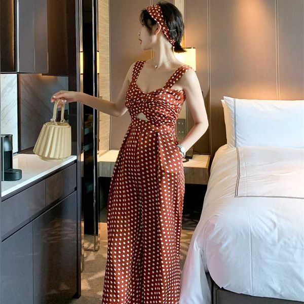 2020 women summer vintage jumpsuit polyester v-neck full length hollow out sling dot jumpsuits with pocket, Black;white
2020 women summer vintage jumpsuit polyester v-neck full length hollow out sling dot jumpsuits with pocket, Black;white