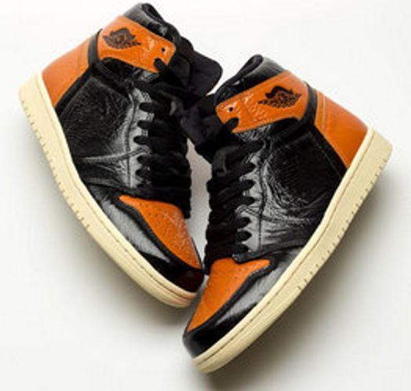 1 high defiant tour dynamic yellow shattered 3.0 backboard men basketball shoes male 1s sports designer sneakers trainers season
1 high defiant tour dynamic yellow shattered 3.0 backboard men basketball shoes male 1s sports designer sneakers trainers season
