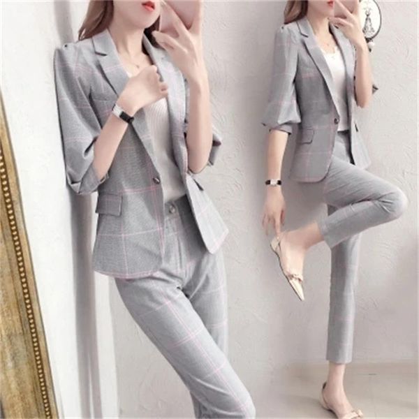 plaid small suit suit female spring new high quality fashion temperament british style leisure two-piece women, White;black
plaid small suit suit female spring new high quality fashion temperament british style leisure two-piece women, White;black