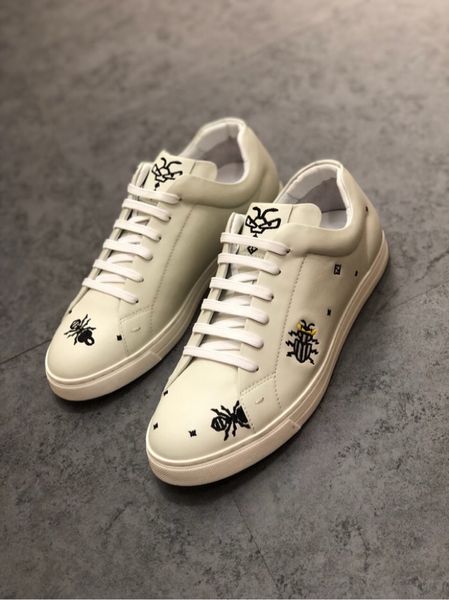 2020 spring new textile leather small white shoes men's casual sports shoes classic men's white shoes 
2020 spring new textile leather small white shoes men's casual sports shoes classic men's white shoes