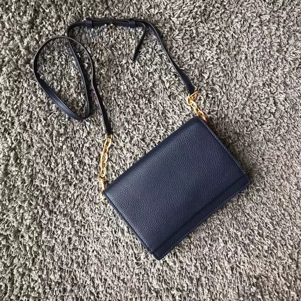 star with the same female designer luxury fashion lady dinner bag handbag shoulder bag shoulder strap removable 21.*15*7cm
star with the same female designer luxury fashion lady dinner bag handbag shoulder bag shoulder strap removable 21.*15*7cm
