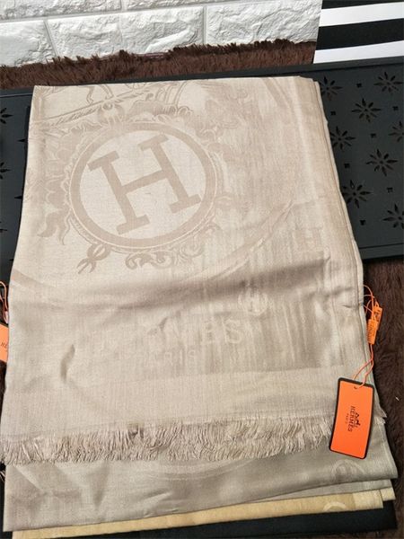 brand qualtiy cotton fashion brand scarf women brands scarves brand letter pattern classic scarfs women shawls size 180x70cm, Blue;gray
brand qualtiy cotton fashion brand scarf women brands scarves brand letter pattern classic scarfs women shawls size 180x70cm, Blue;gray