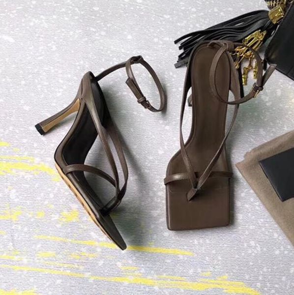 2020 women sandals shoes celebrity wearing simple style pvc clear transparent strappy buckle sandals high heels shoes woman, Black
2020 women sandals shoes celebrity wearing simple style pvc clear transparent strappy buckle sandals high heels shoes woman, Black
