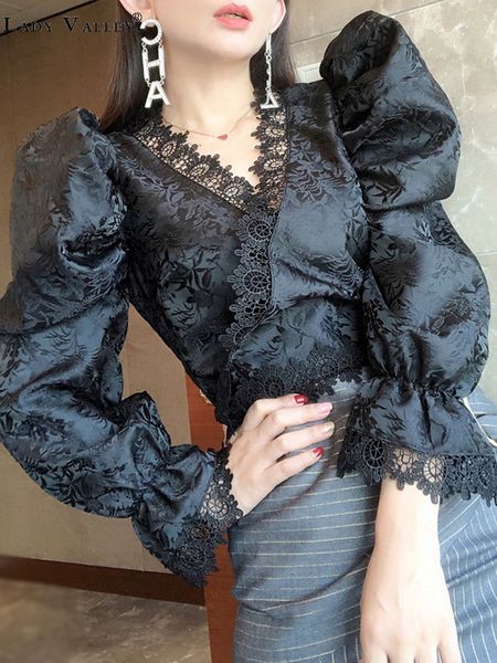jacquard fabric stitching lace v-neck shirt puff sleeve ladies spring and autumn slim fit wild short shirt design sense, White
jacquard fabric stitching lace v-neck shirt puff sleeve ladies spring and autumn slim fit wild short shirt design sense, White