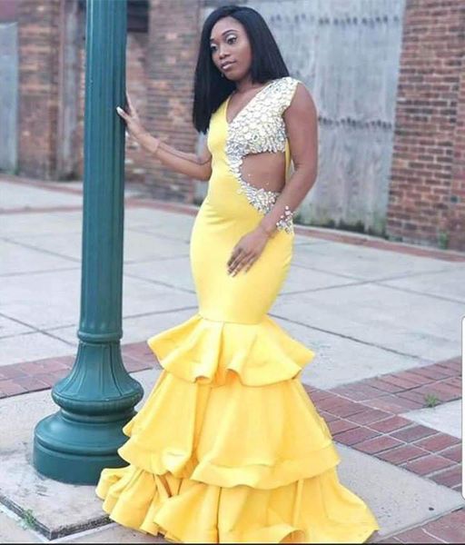 luxury rhinestone v neck evening dresses illusion waist mermaid prom dresses tiered long trumpet party gowns, Black;red
luxury rhinestone v neck evening dresses illusion waist mermaid prom dresses tiered long trumpet party gowns, Black;red