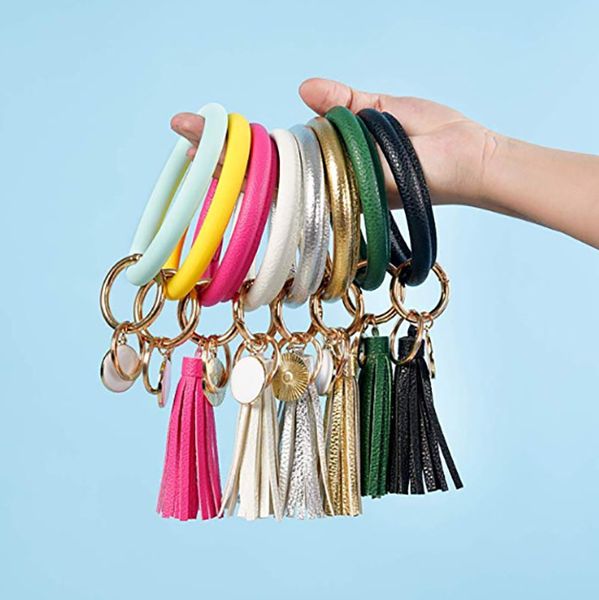 33 colors wristlet keychain bracelet bangle keyring large circle key ring leather tassel bracelet holder for women girl pendant hh9-2483
33 colors wristlet keychain bracelet bangle keyring large circle key ring leather tassel bracelet holder for women girl pendant hh9-2483