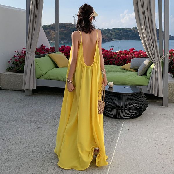 beach skirt women's summer 2019 new style slimming hainan sanya camisole backless yellow dress seaside holiday, White;black
beach skirt women's summer 2019 new style slimming hainan sanya camisole backless yellow dress seaside holiday, White;black