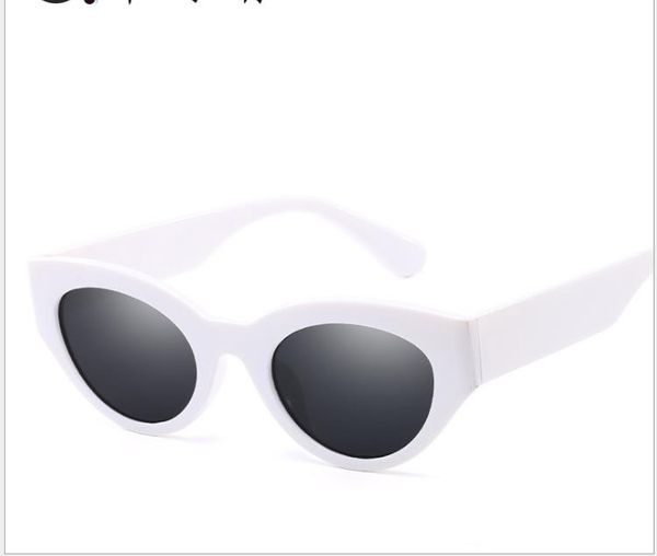 new color film sunglasses personality trend cat eye women's sunglasses european and american retro sunglasses, White;black
new color film sunglasses personality trend cat eye women's sunglasses european and american retro sunglasses, White;black