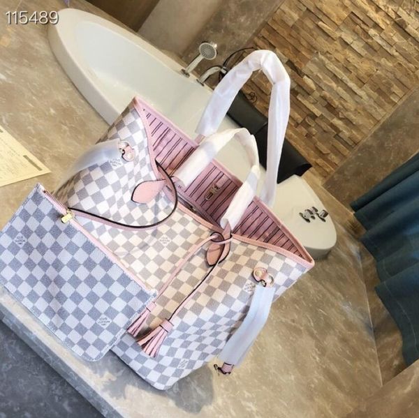 classic fashion pink plaid fringe lady bag trim new fashion casual temperament handbag shopping bag size: 32*28cm
classic fashion pink plaid fringe lady bag trim new fashion casual temperament handbag shopping bag size: 32*28cm