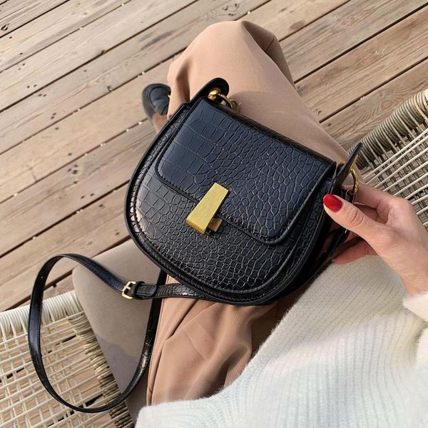 2020 women's shoulder bag small fragrance temperament crossbody bag new crocodile retro saddle
2020 women's shoulder bag small fragrance temperament crossbody bag new crocodile retro saddle
