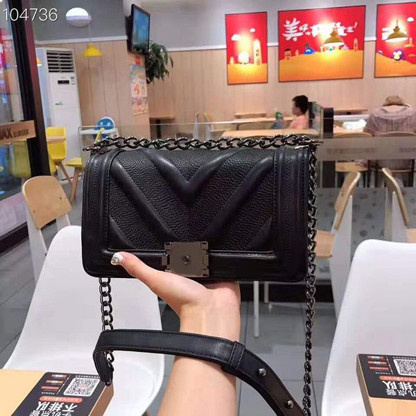 luxury handbags women bags designer 2019 winter new leisure women's bag messenger bag small square chain cross body bags
luxury handbags women bags designer 2019 winter new leisure women's bag messenger bag small square chain cross body bags