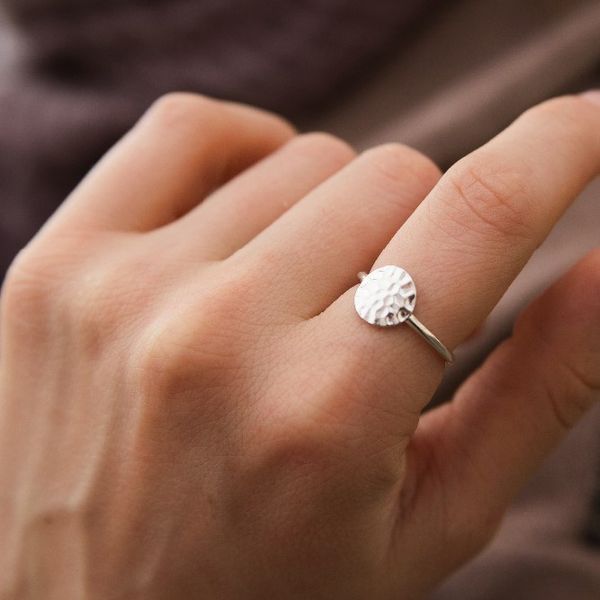 laramoi versatile french 925 sterling silver two-tone line geometry simple vintage personality honeycomb ring for women girls, Golden;silver
laramoi versatile french 925 sterling silver two-tone line geometry simple vintage personality honeycomb ring for women girls, Golden;silver