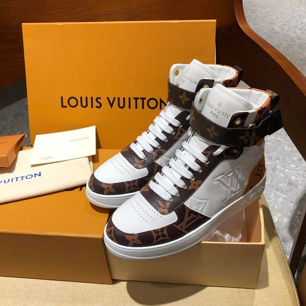 2019c luxury mens leather casual high sport shoes sport shoes fashion wild casual shoes original box packaging size: 38-44
2019c luxury mens leather casual high sport shoes sport shoes fashion wild casual shoes original box packaging size: 38-44