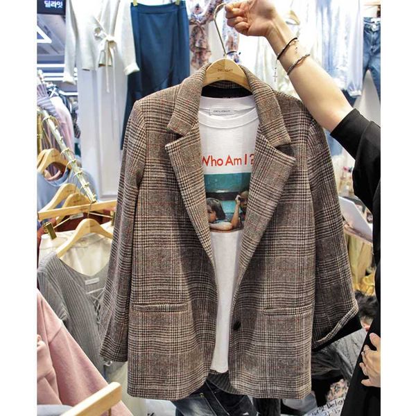 autumn and winter new feminino retro plaid suit jacket straight female casual woolen jacket suit female plaid slim blazer for, White;black
autumn and winter new feminino retro plaid suit jacket straight female casual woolen jacket suit female plaid slim blazer for, White;black