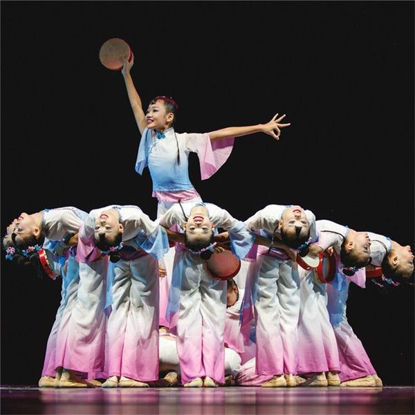 chinese folk dance outfit eighth style classical dance costumes fan umbrella wear yangko costume stage performance, Black;red
chinese folk dance outfit eighth style classical dance costumes fan umbrella wear yangko costume stage performance, Black;red