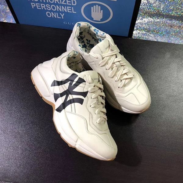 luxury fashion old shoes печать кожа суперзвезд вскользь баскетбольные кроссовки пара моделей кроссовки обувь уличная обувь с коробкой, Black
luxury fashion old shoes печать кожа суперзвезд вскользь баскетбольные кроссовки пара моделей кроссовки обувь уличная обувь с коробкой, Black