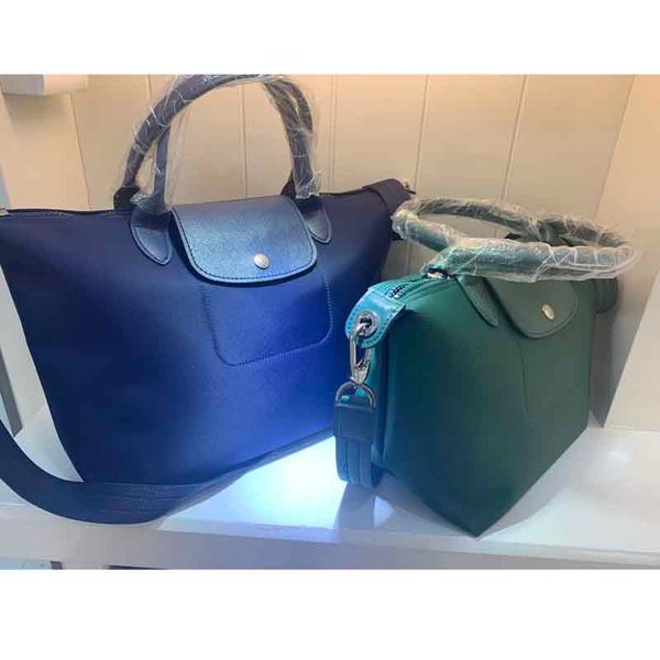 Новый роскошный складной водонепроницаемый нейлон Crossbody сумка Женщины Повседневная нейлон Сумка Tote вещевой Большой емкости Сумки Мужчины Путешествия
Новый роскошный складной водонепроницаемый нейлон Crossbody сумка Женщины Повседневная нейлон Сумка Tote вещевой Большой емкости Сумки Мужчины Путешествия