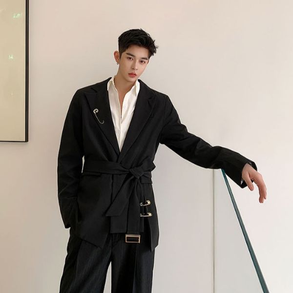 men pin belt casual slim fit suit coat male streetwear fashion hip hop vintage suit blazer jacket outerwear, White;black
men pin belt casual slim fit suit coat male streetwear fashion hip hop vintage suit blazer jacket outerwear, White;black