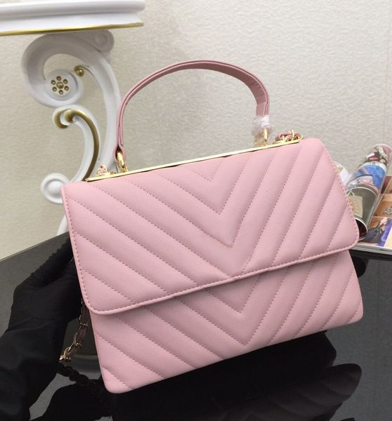 2020 goat skin pattern xiaoqing new type of shoulder bag can be the choice of ladies a good partner for casual fashion and matching clothes
2020 goat skin pattern xiaoqing new type of shoulder bag can be the choice of ladies a good partner for casual fashion and matching clothes