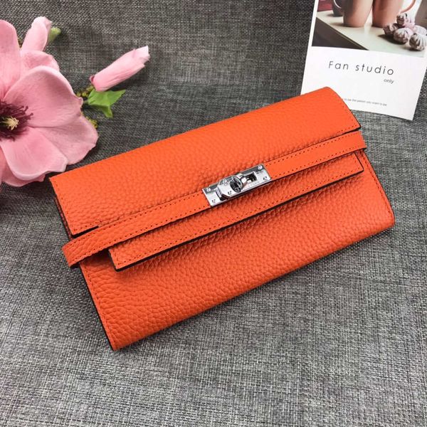 handbag deluxe designer lady's wallet soho disco deluxe designer's wallet card bag change passport brand zipper freight, Red;black
handbag deluxe designer lady's wallet soho disco deluxe designer's wallet card bag change passport brand zipper freight, Red;black