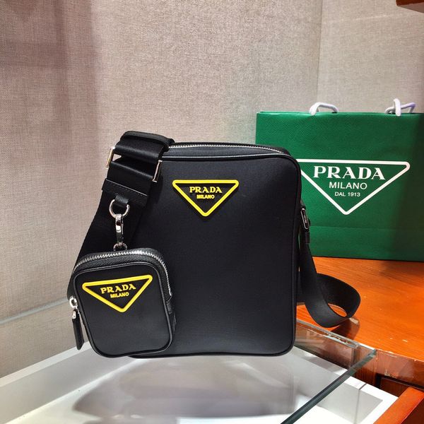 new men's one-shoulder bag 7a high-end custom quality diagonal cross bag fashion style silver metal accessories with long shoulder stra
new men's one-shoulder bag 7a high-end custom quality diagonal cross bag fashion style silver metal accessories with long shoulder stra