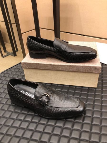 18ss designers fashion men pu leather shoes formal comfortable breathable flat pointed toe casual shoes, Black
18ss designers fashion men pu leather shoes formal comfortable breathable flat pointed toe casual shoes, Black