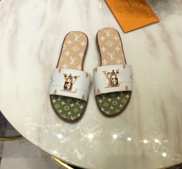 2019 new original superstar ladies summer sandals boutique outdoor slippers luxury designer sandals size 35-41, Black
2019 new original superstar ladies summer sandals boutique outdoor slippers luxury designer sandals size 35-41, Black