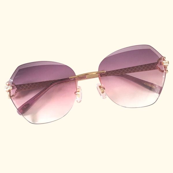 2019 летние солнцезащитные очки мода женские неровности оправы оправы кошачий глаз очки градиент цвета солнцезащитные очки sch2216, White;black
2019 летние солнцезащитные очки мода женские неровности оправы оправы кошачий глаз очки градиент цвета солнцезащитные очки sch2216, White;black