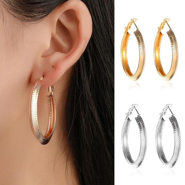 fashion circle thread earrings simple temperament earrings woman exaggerated circle push-back female jewelry gift, Golden;silver
fashion circle thread earrings simple temperament earrings woman exaggerated circle push-back female jewelry gift, Golden;silver