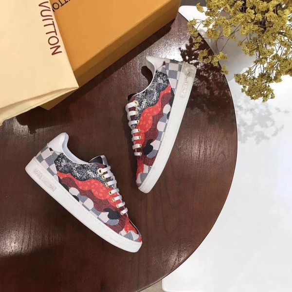 q2 autumn winter high -end women 's casual shoes ,upper design printing highlights the quality of delivery 36 -40, Black
q2 autumn winter high -end women 's casual shoes ,upper design printing highlights the quality of delivery 36 -40, Black