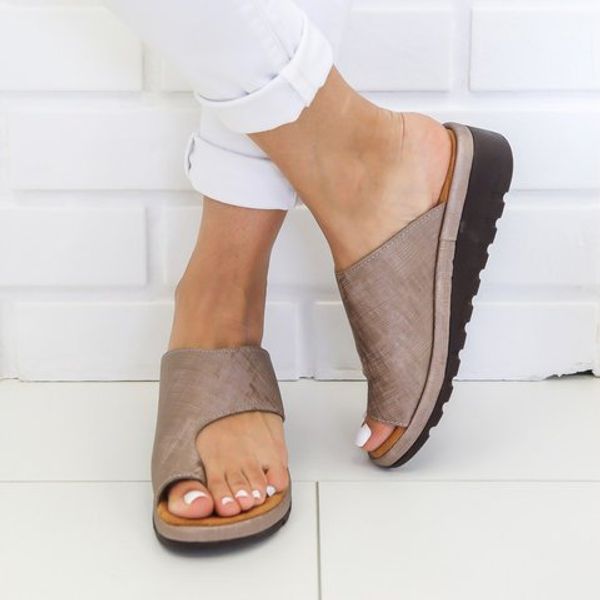 womens shoes new style sandals solid color rubber summer flat with fits true to take your normal size, Black
womens shoes new style sandals solid color rubber summer flat with fits true to take your normal size, Black